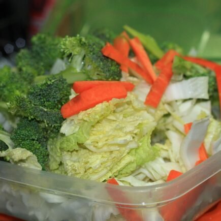 Como fazer a salada perfeita: guia completo para uma explosão de sabores frescos