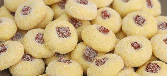 Biscoito amanteigado com goiabada que derrete na boca e não dá para comer um só - Veja a Receita: