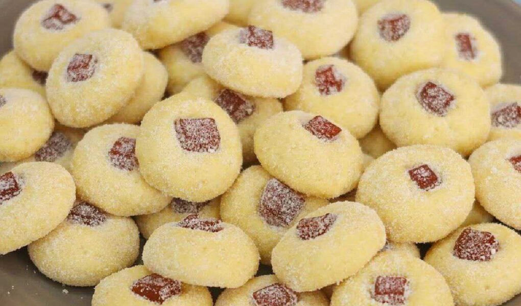 Biscoito Amanteigado Com Goiabada Que Derrete Na Boca E Nao Da Para Comer Um So Veja A Receita 1020x600