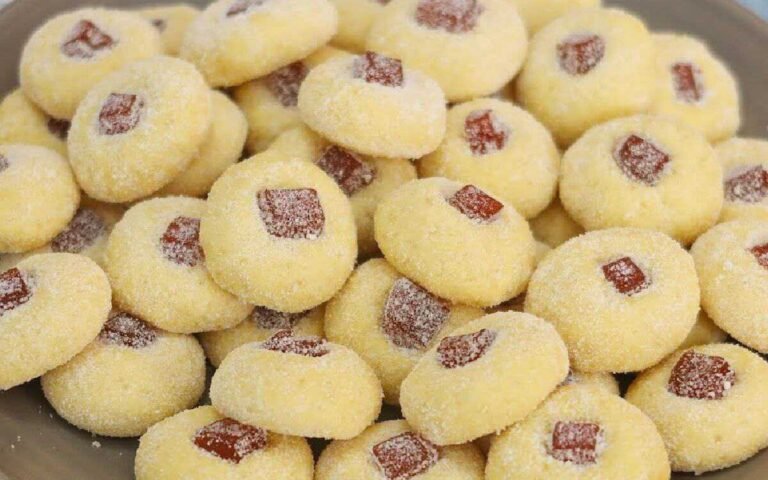 Biscoito amanteigado com goiabada que derrete na boca Biscoito Amanteigado Com Goiabada Que Derrete Na Boca E Nao Da Para Comer Um So Veja A Receita 768x480