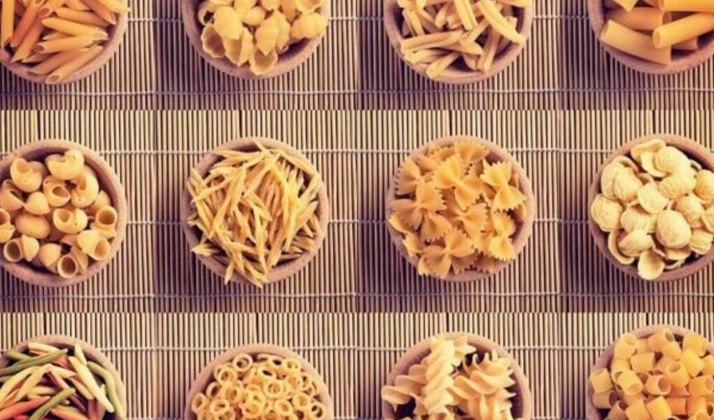 Descubra o Mundo das Massas: Guia Completo dos Tipos de Macarrão e Seus Usos destaque 1783234672132