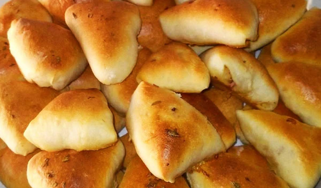 Esfiha de Batata com Linguiça