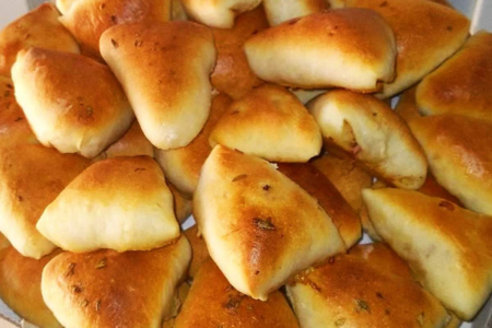 Esfiha de Batata com Linguiça